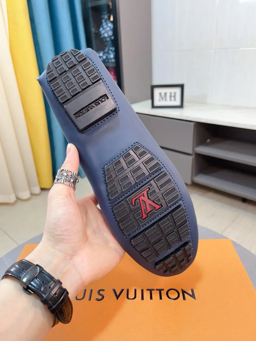 Men's men's shoes💰400🌹🌹[LV Louis Vuitton] New men's beanie shoes💝💝.. Top-grade imported cowhide embossed➕Comfortable leather lining. It is extremely skin-friendly and comfortable, feels very delicate, and the shape is very correct! Perfectly reflects the three-dimensional sense, code number: 38-44